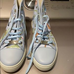 Real leather canvas Gucci sneakers with duster bag